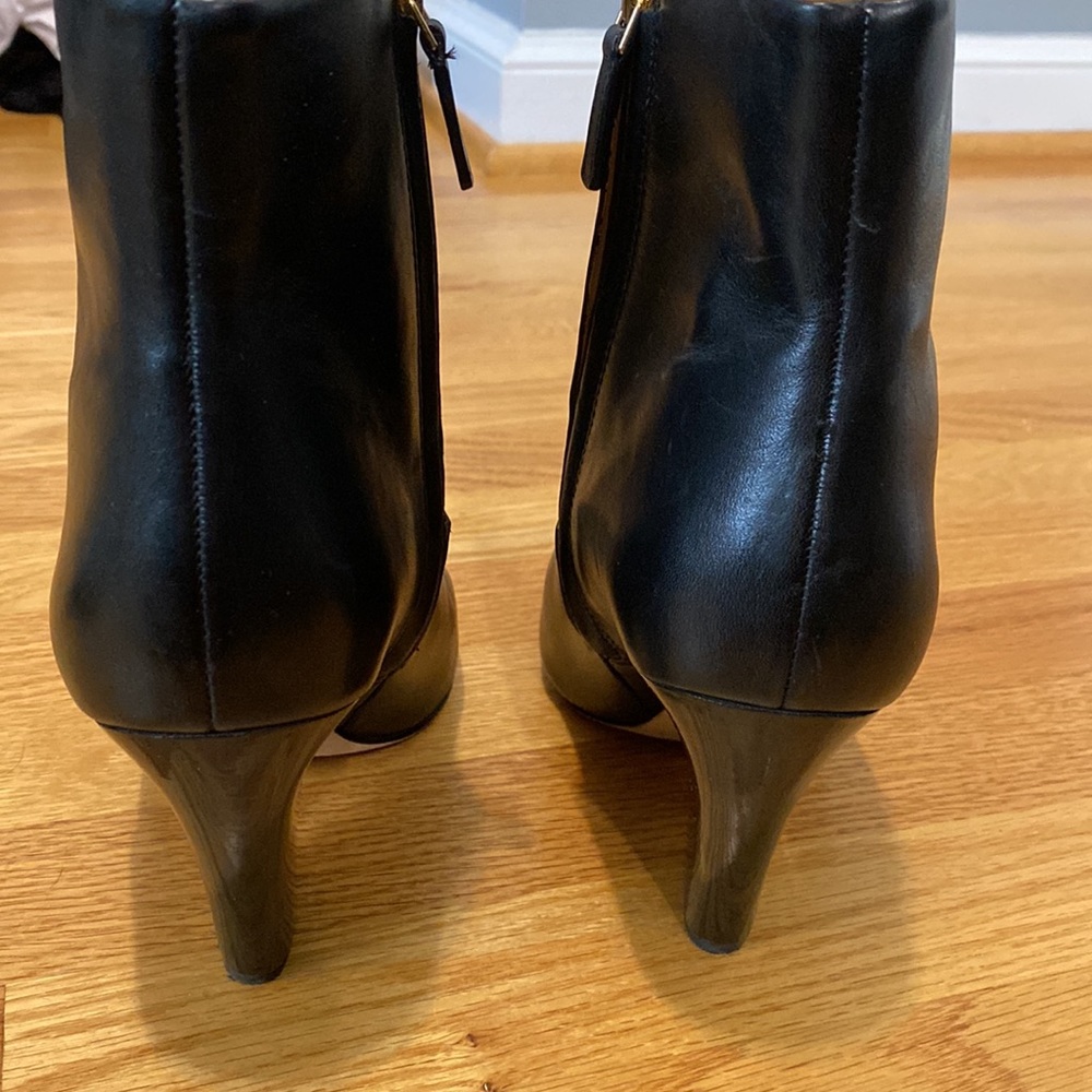 Tory Burch Black Leather Pointed-Toe Ankle Booties - Picture 10 of 15